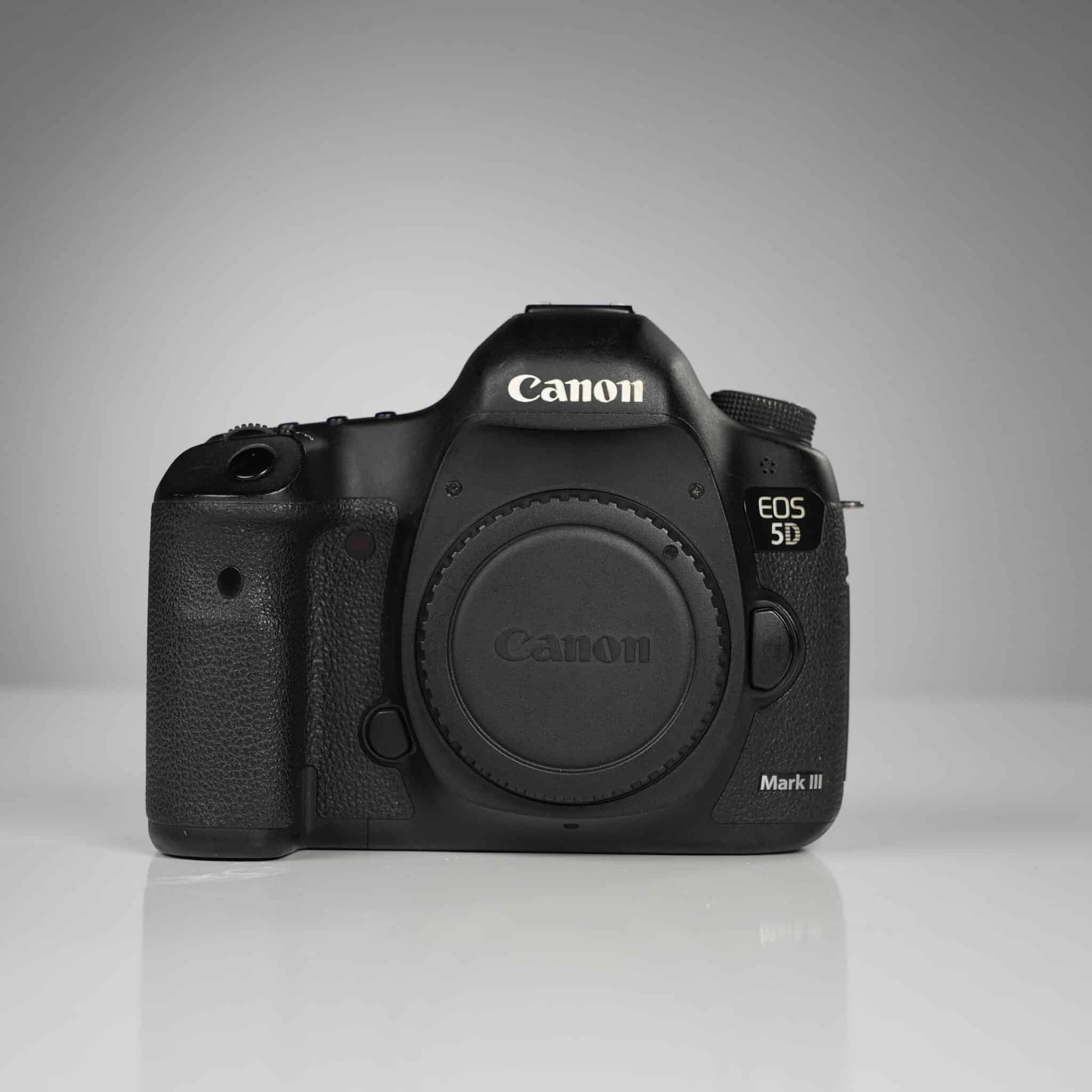 Käytetty Canon 5D Mark III runko