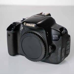 Käytetty Canon 650D runko