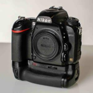 Käytetty Nikon D750 Runko + Patona akkukahva