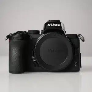 Käytetty Nikon Z50 runko + 16-50mm DX f/3.5-6.3