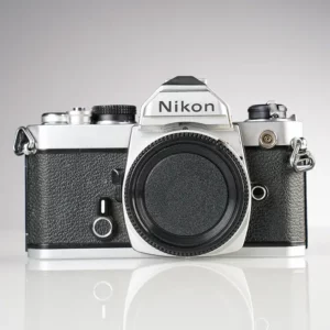 Nikon FM - hopea