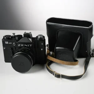 Käytetty Zenit 12XP & Helios 44M-4