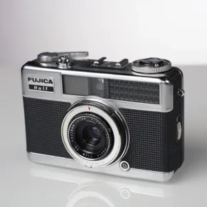 Käytetty Fujica Half - filmikamera