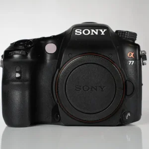 Käytetty Sony A77 runko