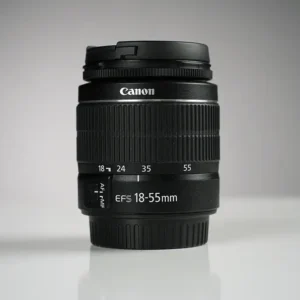 Käytetty Canon EF-S 18-55mm