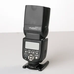 Käytetty Yongnuo Speedlite YN56 III salama