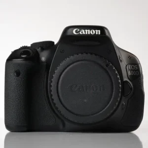 Käytetty Canon EOS 600D runko (SC: 8,5k)