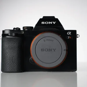 Käytetty Sony A7R runko