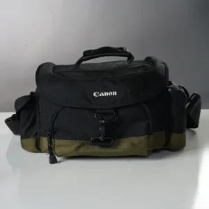 Käytetty Canon kameralaukku