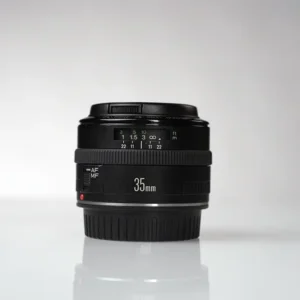 Käytetty Canon EF 35mm f2