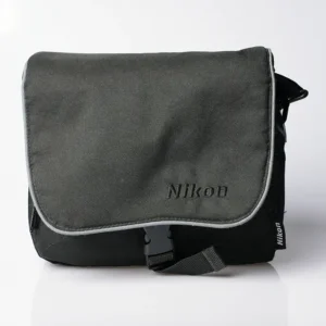 Käytetty Nikon kameralaukku