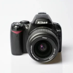 Käytetty Nikon D40 & Nikkor AF-S DX 18-55mm f/3.5-5.6 G II