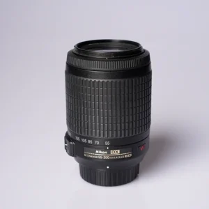Käytetty Nikon AF-S DX Nikkor 55-200mm
