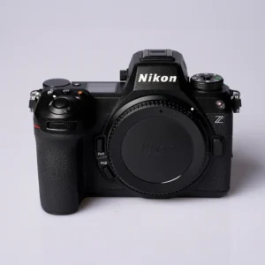 Käytetty Nikon Z6 III - järjestelmäkamera