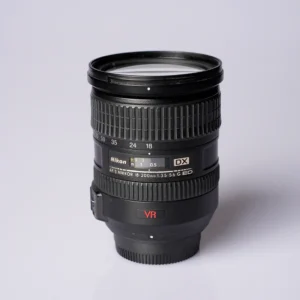 Käytetty Nikon AF-S Nikkor DX 18-200mm f3.5-5.6 G ED