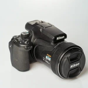 Käytetty Nikon P1000 kompaktikamera
