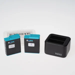 GoPro Dual Battery Charger + 2kpl akkuja (HERO9 / 10 / 11 / 12 / 13) - Käytetty