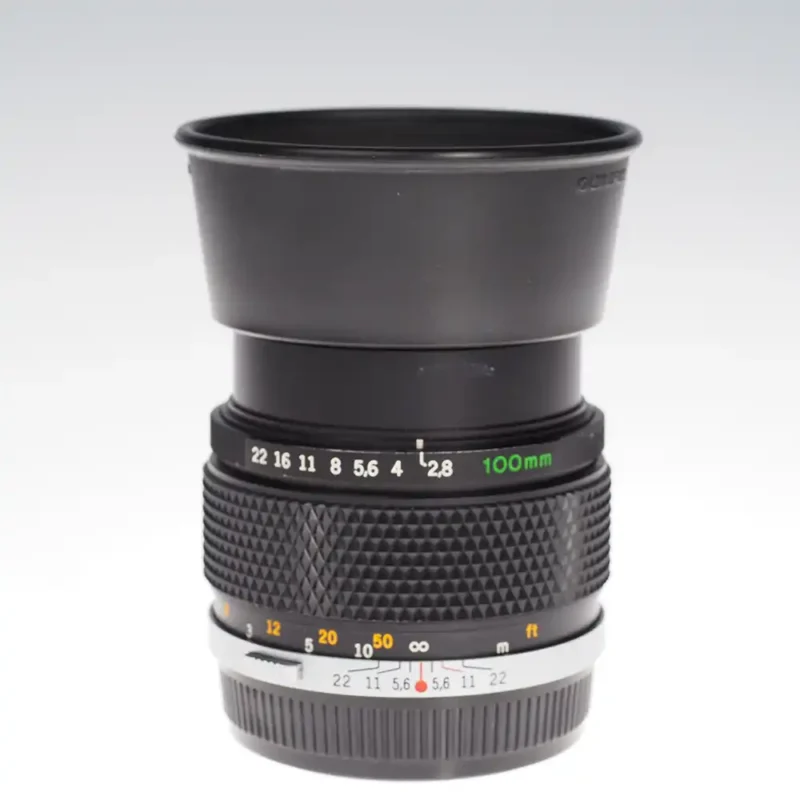 Käytetty Olympus OM Zuiko Auto-T 100mm f/2.8