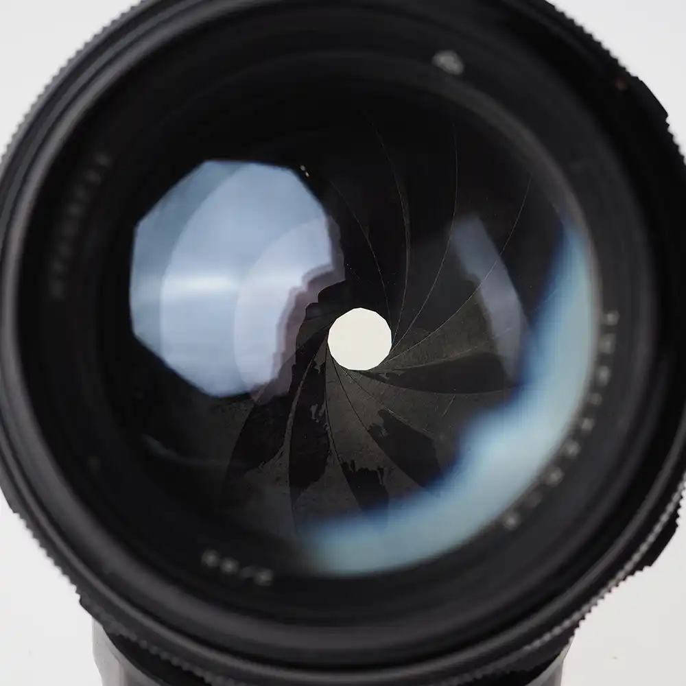 Käytetty Jupiter-9 85mm f/2 - M42