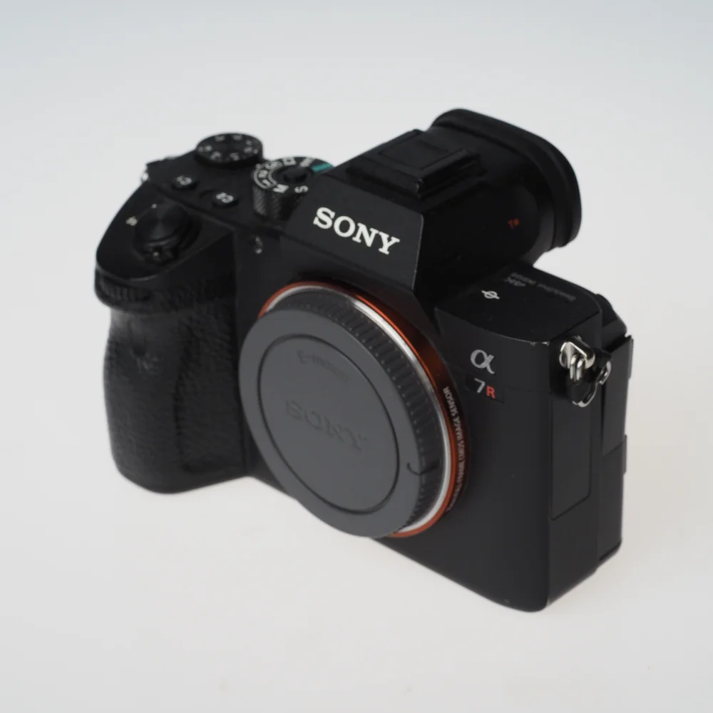 Käytetty Sony A7R III -runko