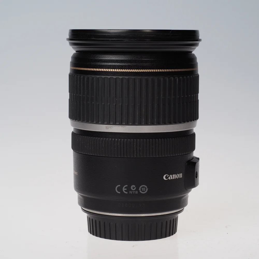 Käytetty Canon EF-S 17-55mm f/2.8 IS USM -objektiivi