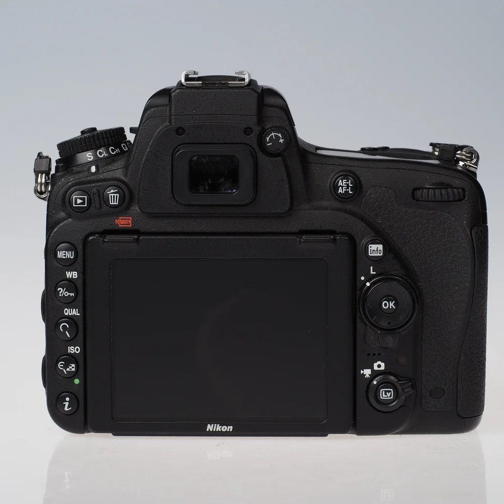 Käytetty Nikon D750 -runko