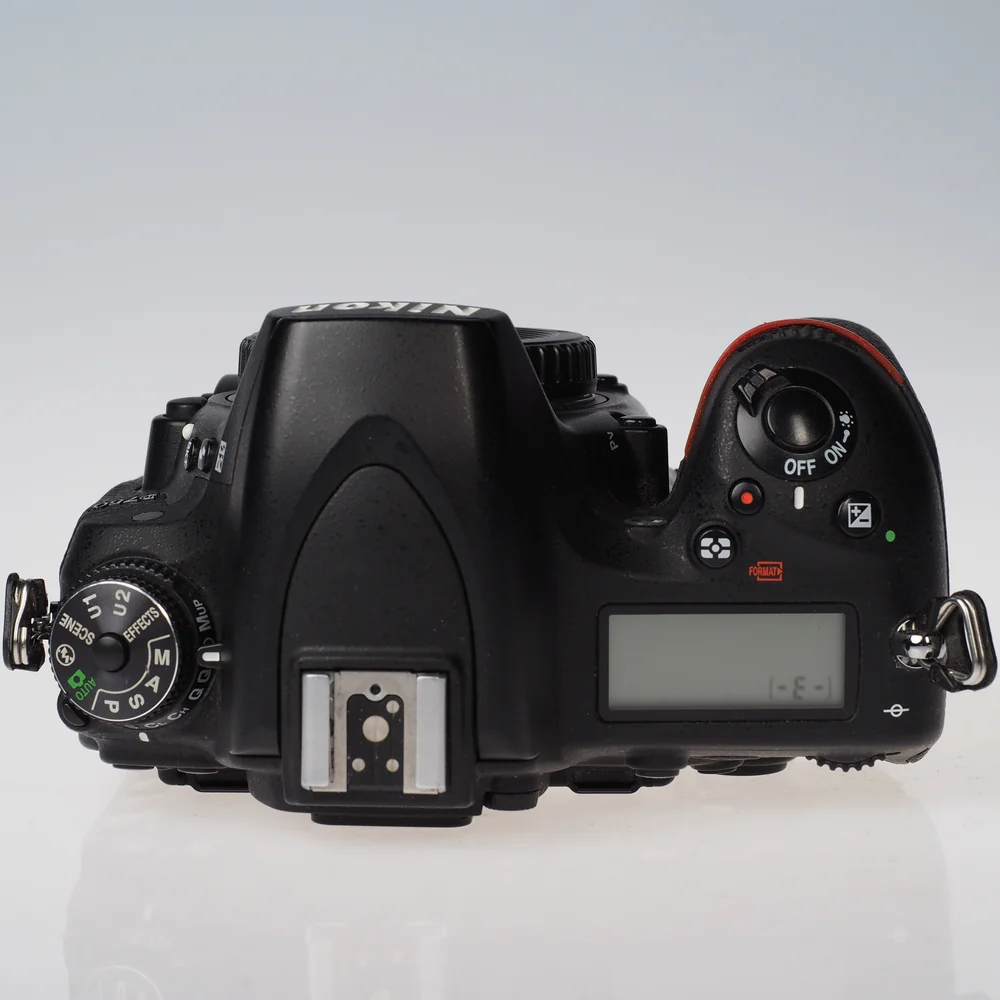 Käytetty Nikon D750 -runko