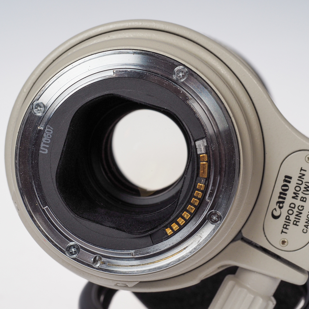 Käytetty Canon EF 300mm f4L IS USM