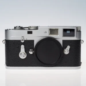 Käytetty Leica M2 filmikamera
