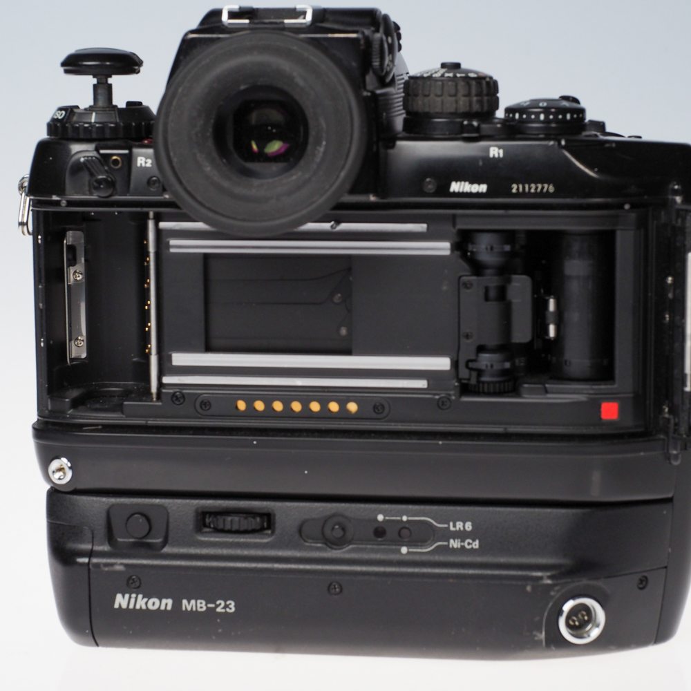 Nikon F4E filmirunko