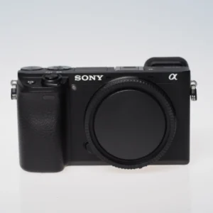 Käytetty Sony A6300