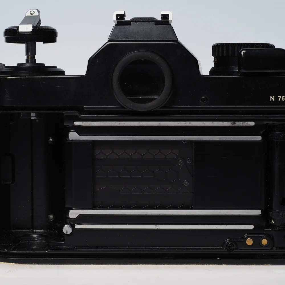 Käytetty Nikon FM2n mustaq