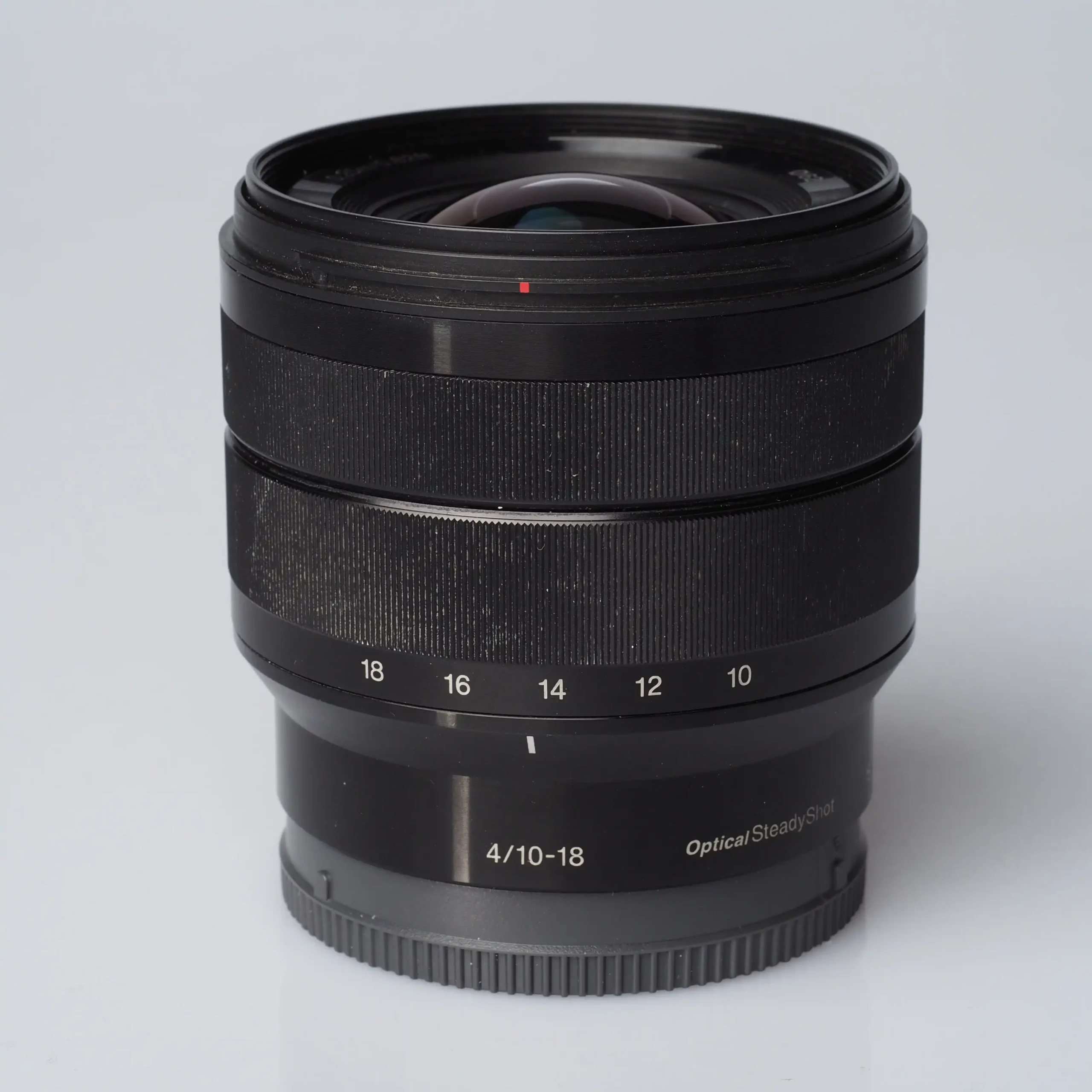 Käytetty Sony E 10-18mm F4 OSS Käytetty Sony E 10-18mm F4 OSS