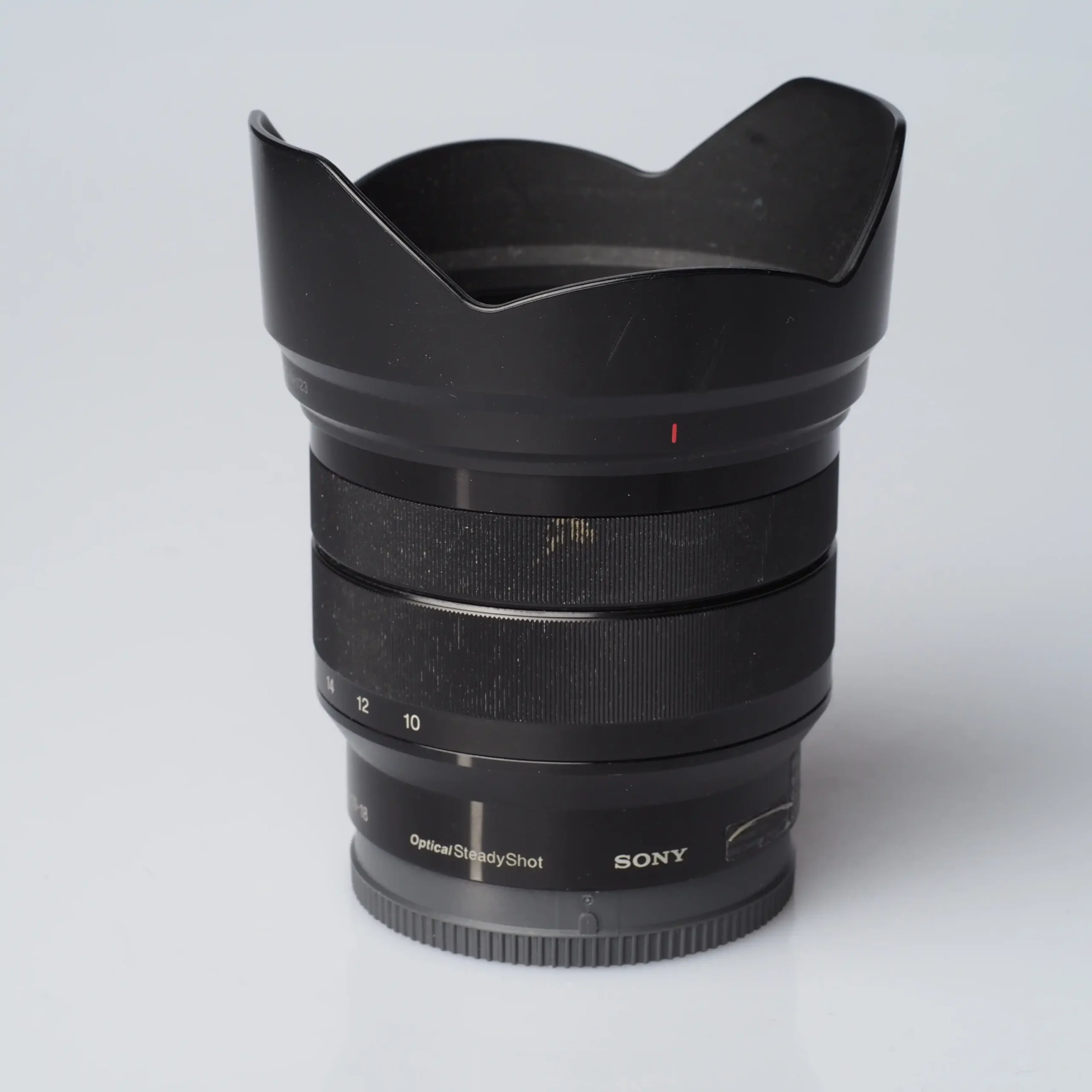 Käytetty Sony E 10-18mm F4 OSS Käytetty Sony E 10-18mm F4 OSS
