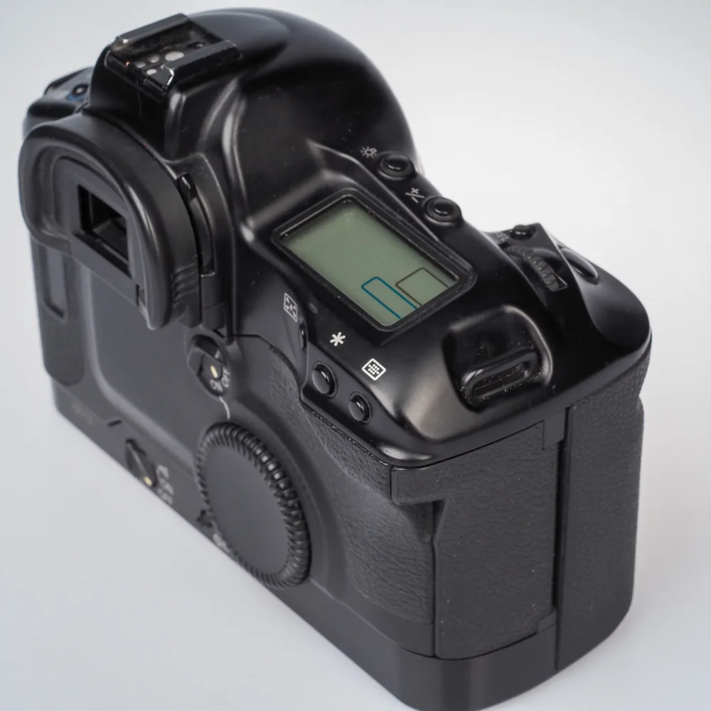 Käytetty Canon EOS-1v