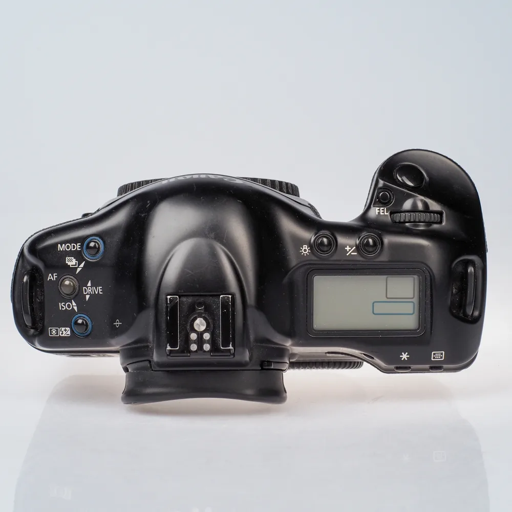 Käytetty Canon EOS-1v