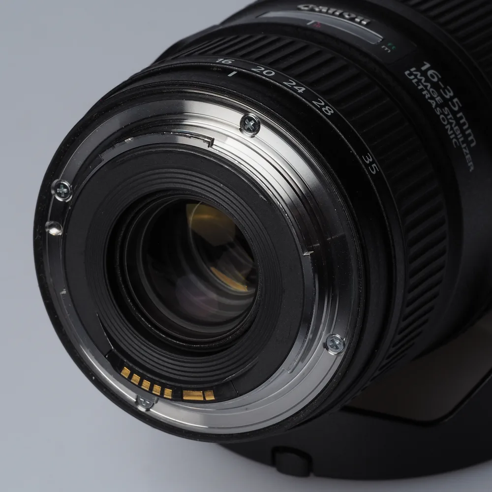 Käytetty Canon EF 16-35mm f/4L IS USM Käytetty Canon EF 16-35mm f/4L IS USM