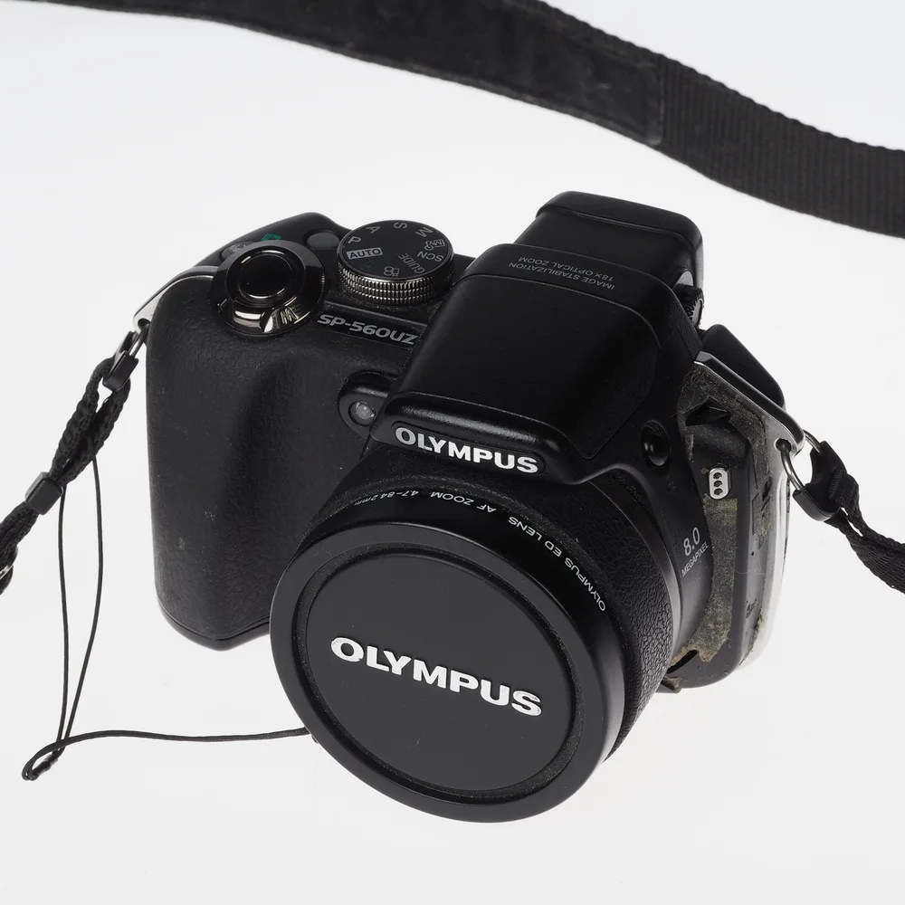 Käytetty Olympus SP-560UZ - digikamera Käytetty Olympus SP-560UZ - digikamera